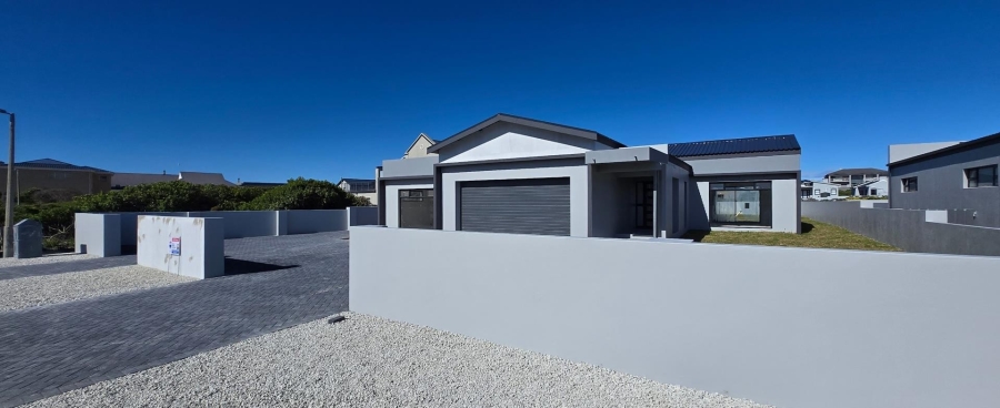 5 Bedroom Property for Sale in Kleinbaai Western Cape